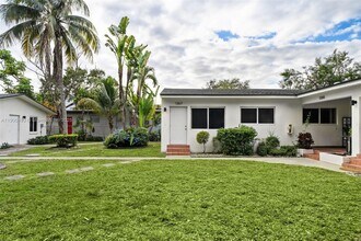 Building Photo - 1267 NE 127th St