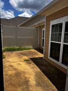 Building Photo - 310 Hidden Creek Cir
