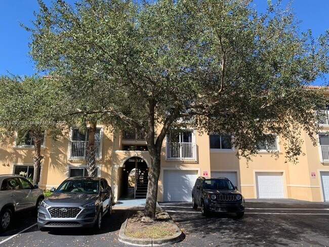 Foto del edificio - 9909 Westwood Dr