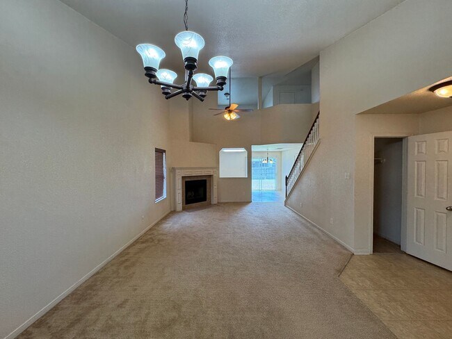 Building Photo - 3302 Catalina Dr