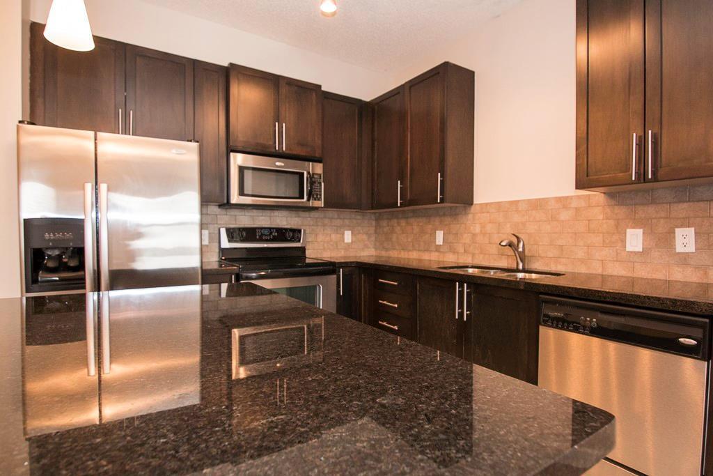 Photo du bâtiment - 2 Bed 2 Bath Unit in Calgary, AB