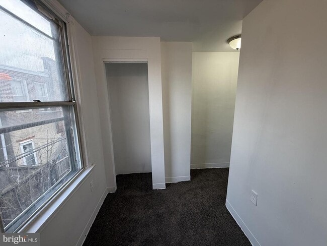 Building Photo - 1517 S Dover St