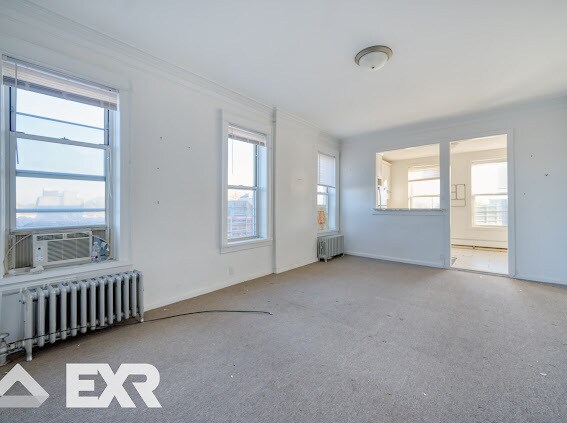 Foto del edificio - 66-31 Fresh Pond Rd