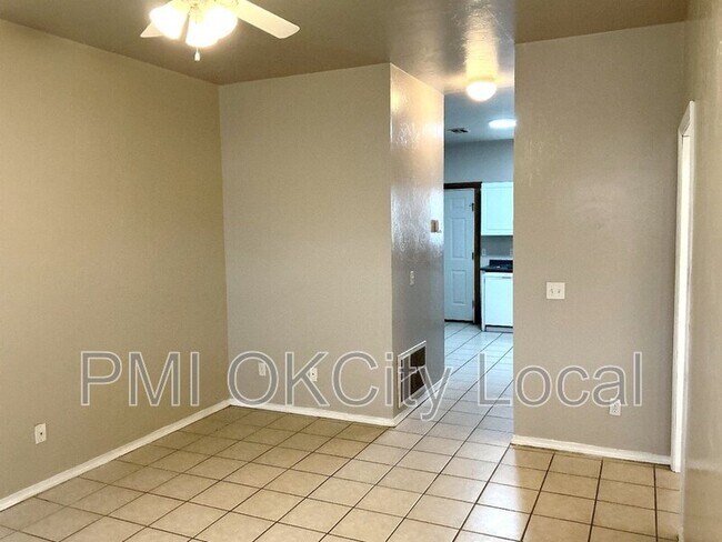 Foto del edificio - 1023 Shady Creek Cir