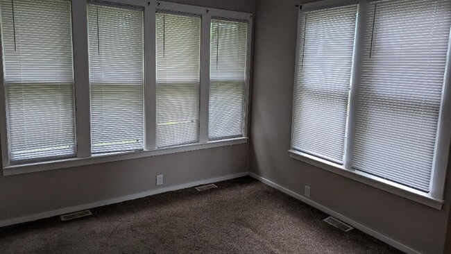 Foto del edificio - 1221 Gratiot Ave