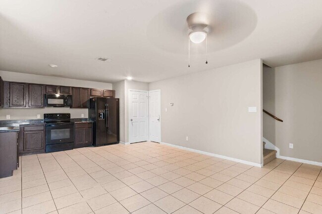 Building Photo - 16630 E Hammon