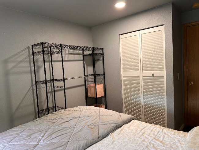 Foto del edificio - 8408 22nd Ave SW