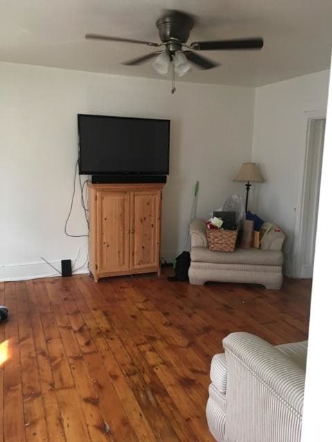 Living Space - 353 Lyceum Ave