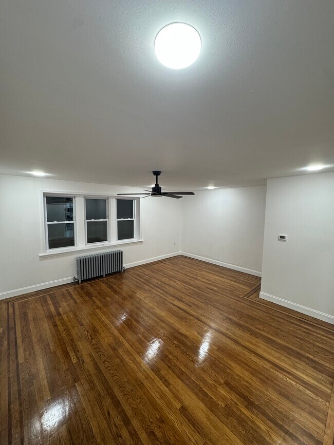 Building Photo - 5 Edgar Ter