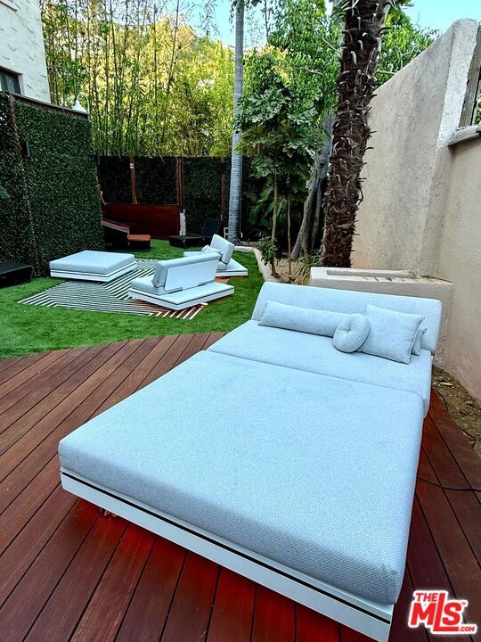 Foto del edificio - 2066 Glencoe Way