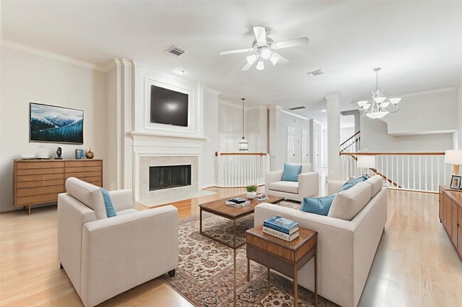 Foto del edificio - 30 Waugh Dr