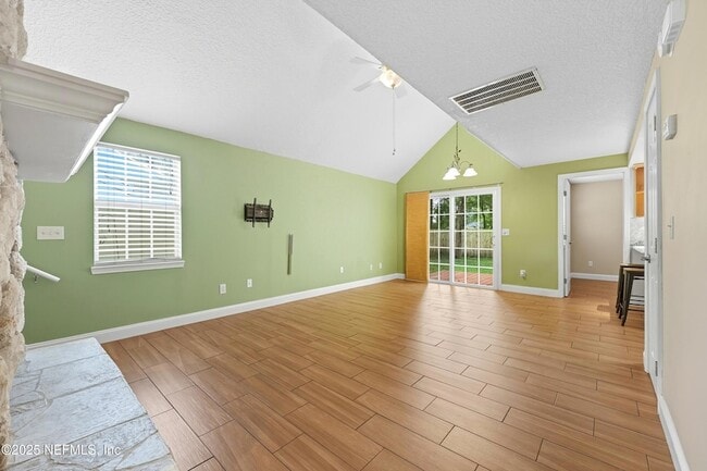 Foto del edificio - 8542 Goldeneye Ln