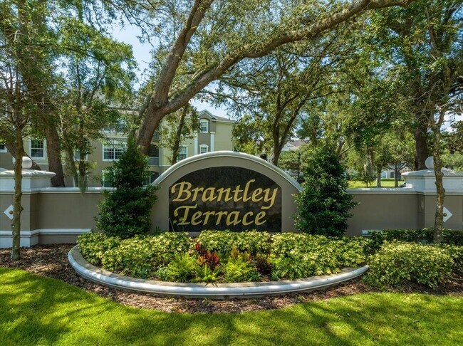 Foto del edificio - 586 Brantley Terrace