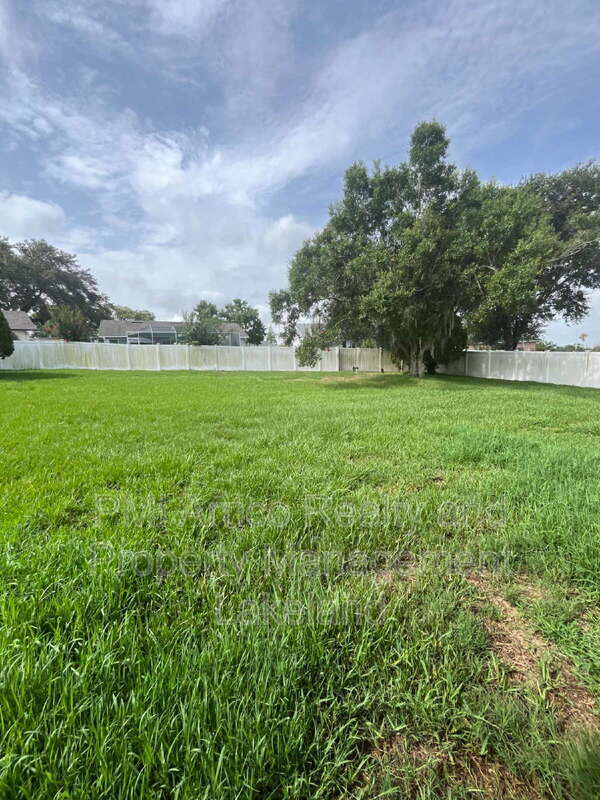 Building Photo - 5721 Manchester Dr W