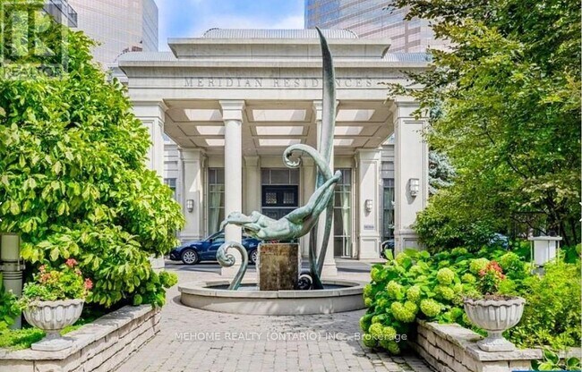 Building Photo - 15 Greenview Ave