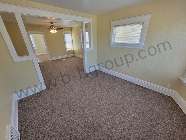 Building Photo - 2629 Roosevelt Rd