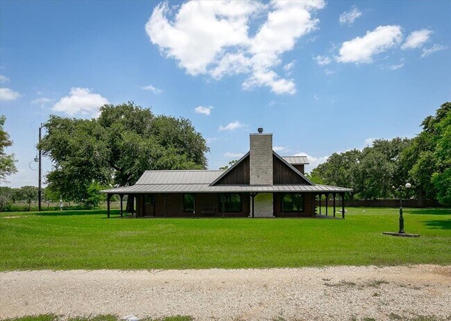 Building Photo - 33420 Fulshear Farms Rd