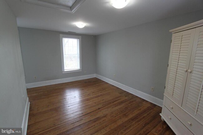 Foto del edificio - 5744 Charles Town Rd