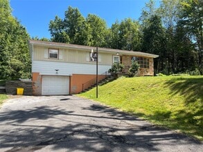 Building Photo - 610 N Rd