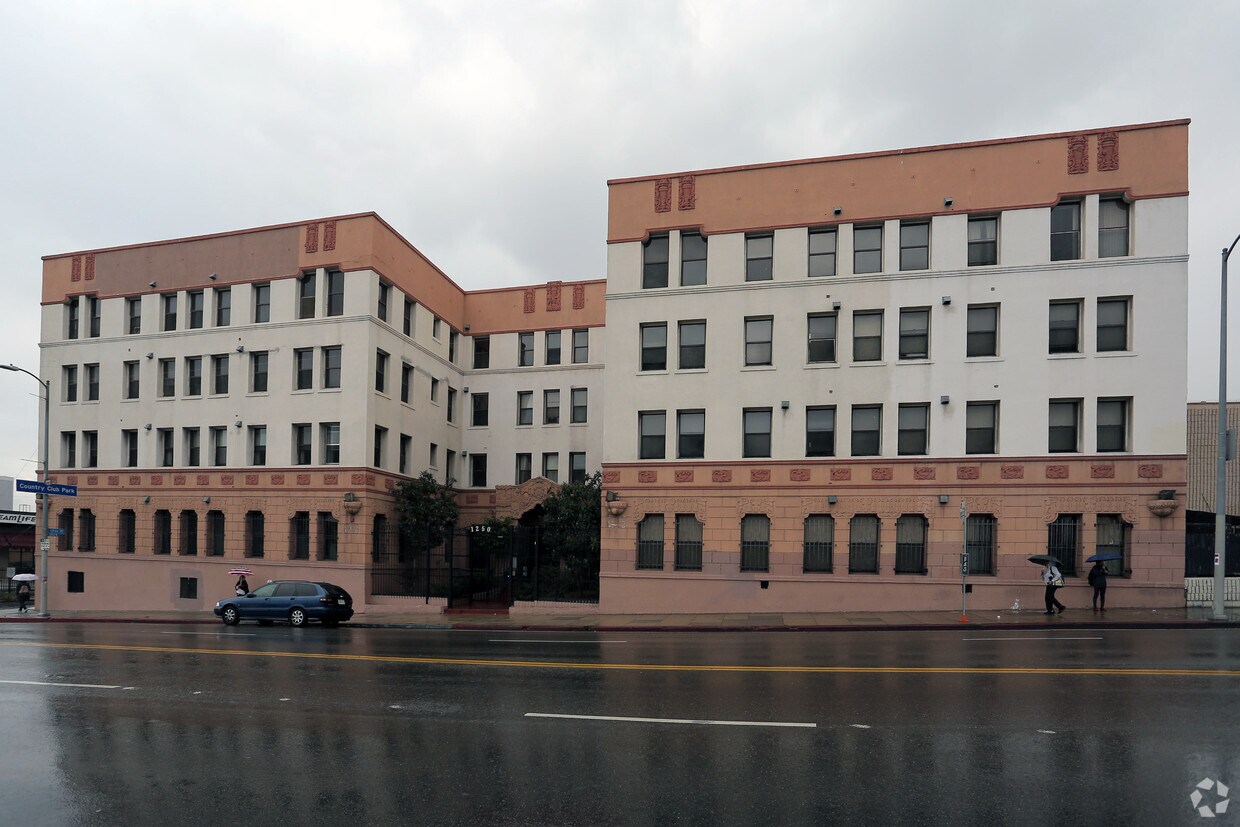 Foto del edificio - Tuelyn Terrace Apartments
