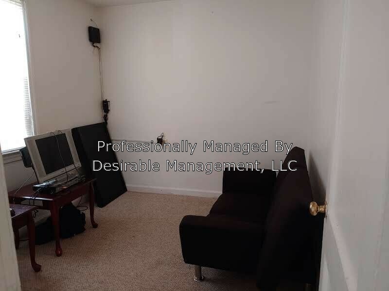 Building Photo - 8 E Virginia Ave