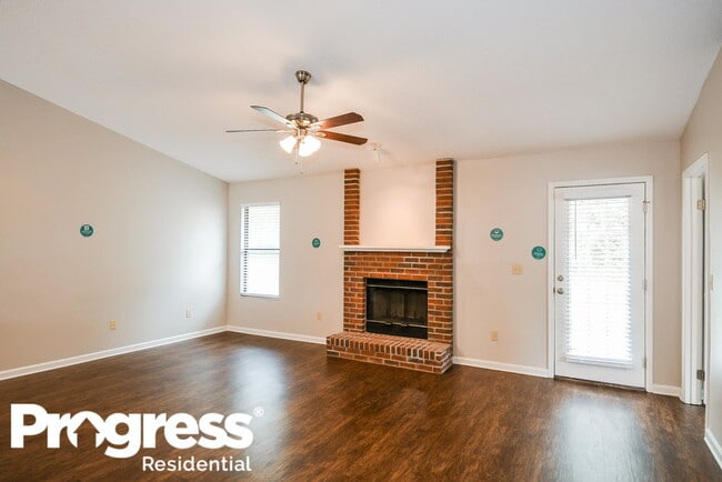 Building Photo - 8150 Pineverde Ln