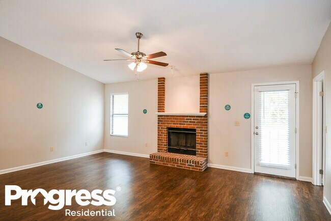 Foto del edificio - 8150 Pineverde Ln