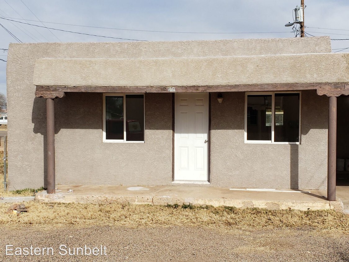 Primary Photo - 717 W 5th St