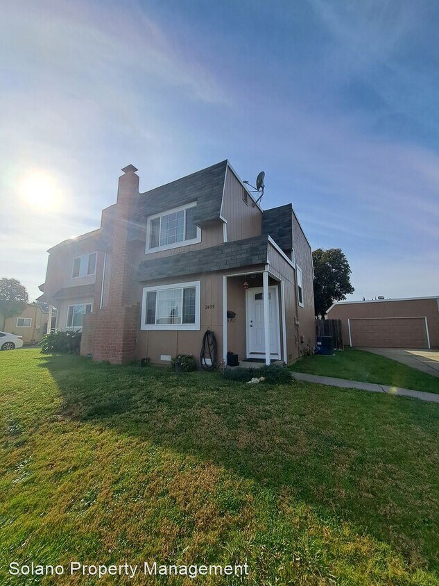 Primary Photo - 3 br, 1 bath House - 2439 Beaufort Dr