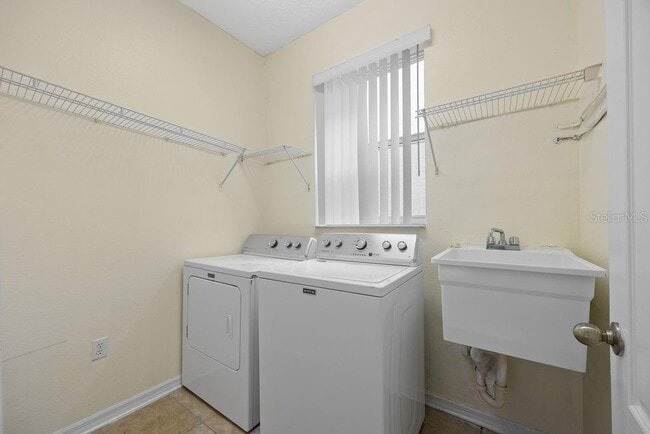 Building Photo - 12948 Moss Park Ridge Dr