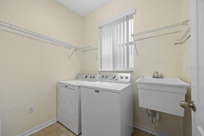 Foto del edificio - 12948 Moss Park Ridge Dr