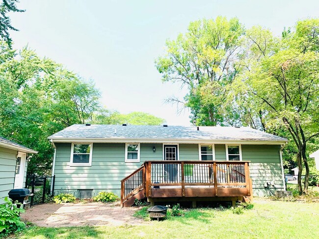 Foto del edificio - 4916 Wisconsin Ave N