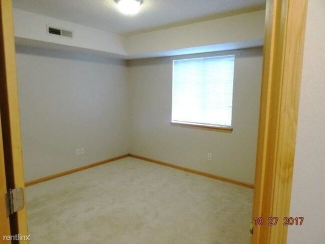 Foto del edificio - 2 br, 1 bath  - 2863 Coral Ct Unit 3002