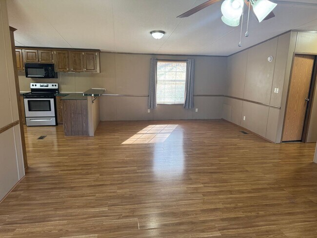 Foto del edificio - 3 Bedroom 2 Bathroom Mobile Home located in Rogersville, TN