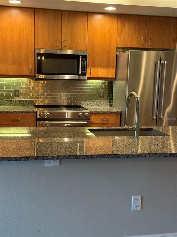 Building Photo - 800 N Tamiami Trl