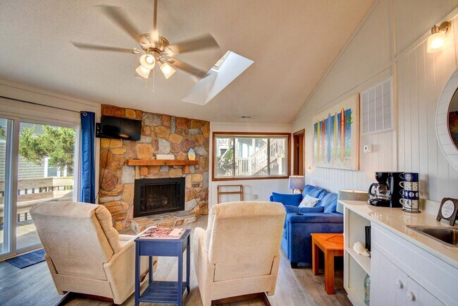 Foto del edificio - OFF SEASON RENTAL Topsail Island Furnished...