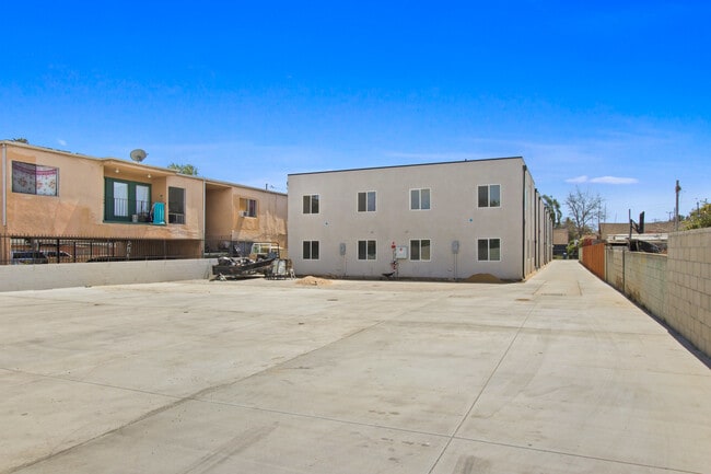 Back of Prop/Parking Lot - 649 W 92nd St