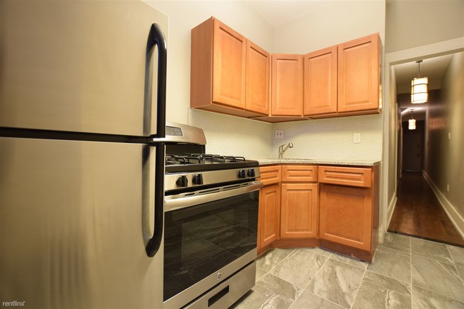Building Photo - 859 Saint Johns Pl