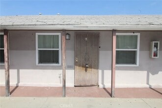 Building Photo - 4986 Southern Ave