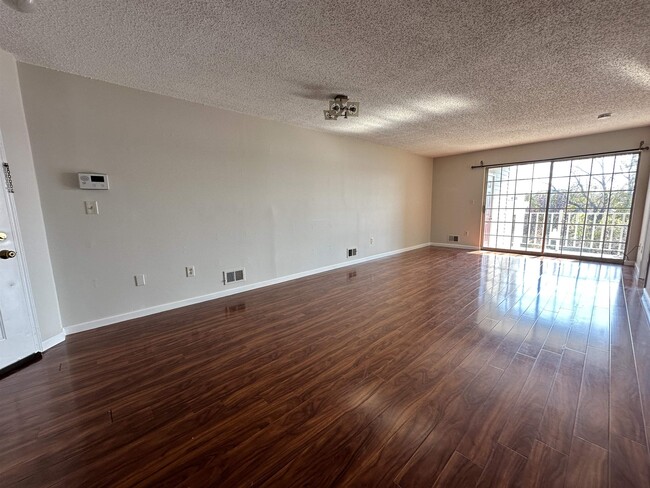 Foto del edificio - 107 Cherry St