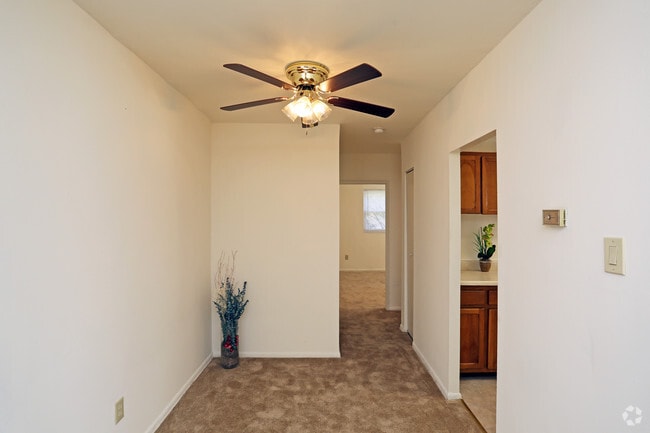 Dining Room - Parkview Apartments