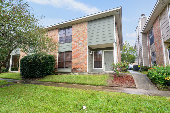 Foto principal - 10233 Ballina Ave