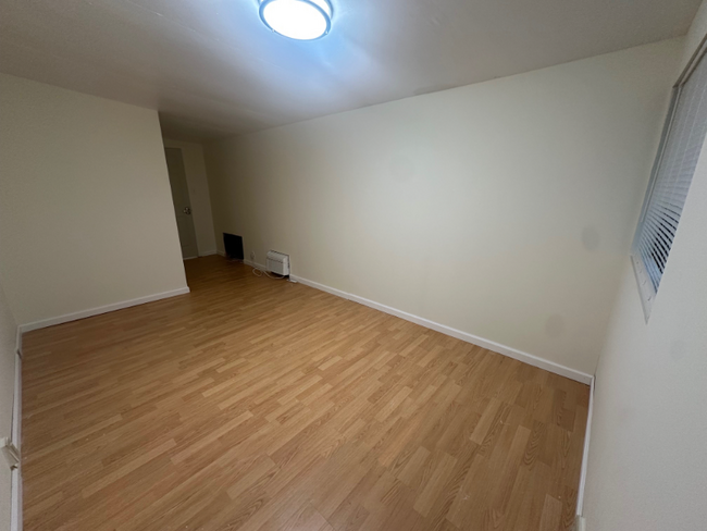 Foto del edificio - 1608 Jarvis Ave