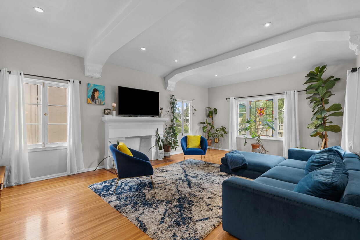 Foto principal - 6231 Orange St