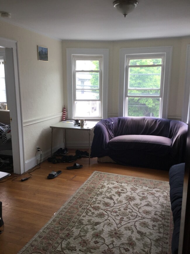 Building Photo - 58 Brock St