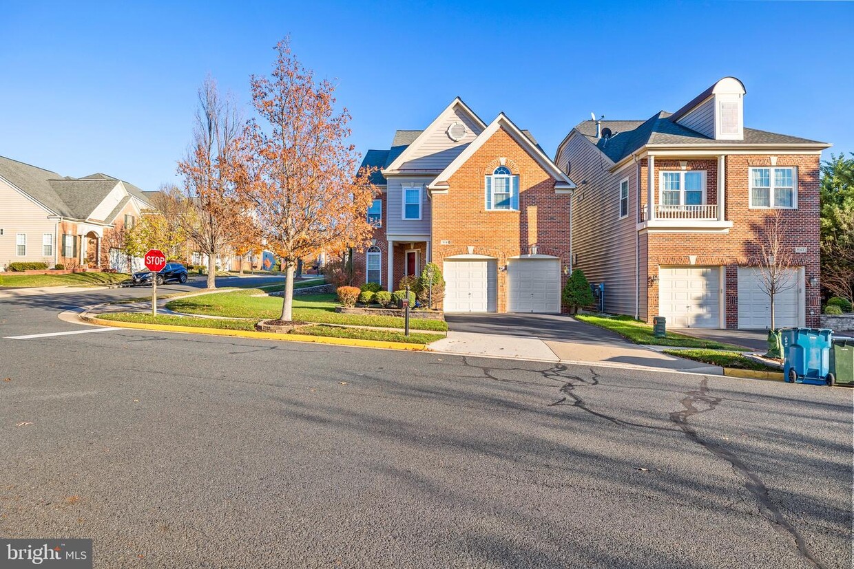 9161 Finnegan St, Lorton, VA 22079 House Rental in Lorton, VA