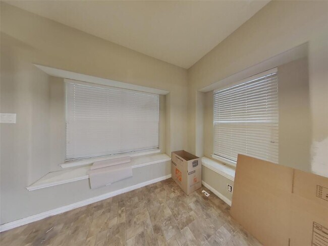 Foto del edificio - 28906 Hidden Cove Dr