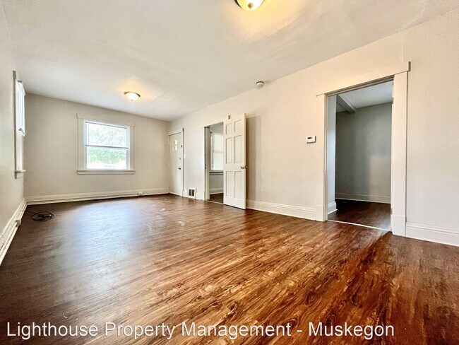 Building Photo - 2 br, 1 bath House - 1126 Holt Street