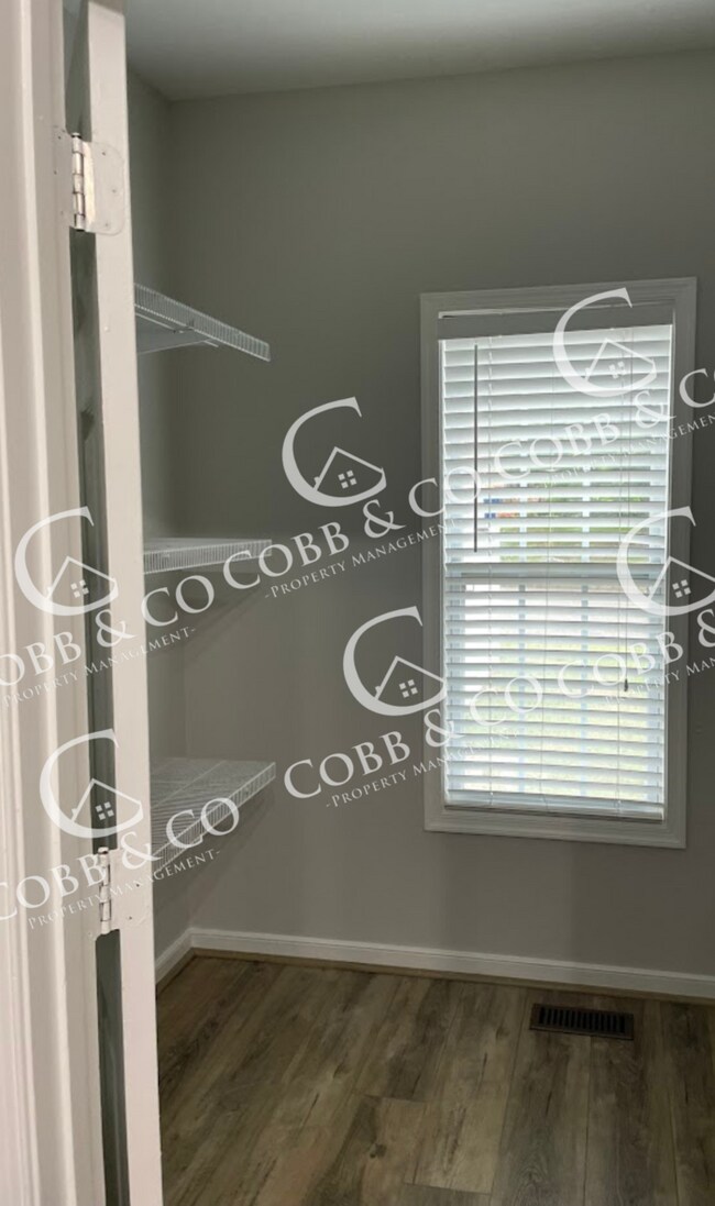 Foto del edificio - 4513 Tosh Ln