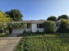 Building Photo - 934 Juanita Dr